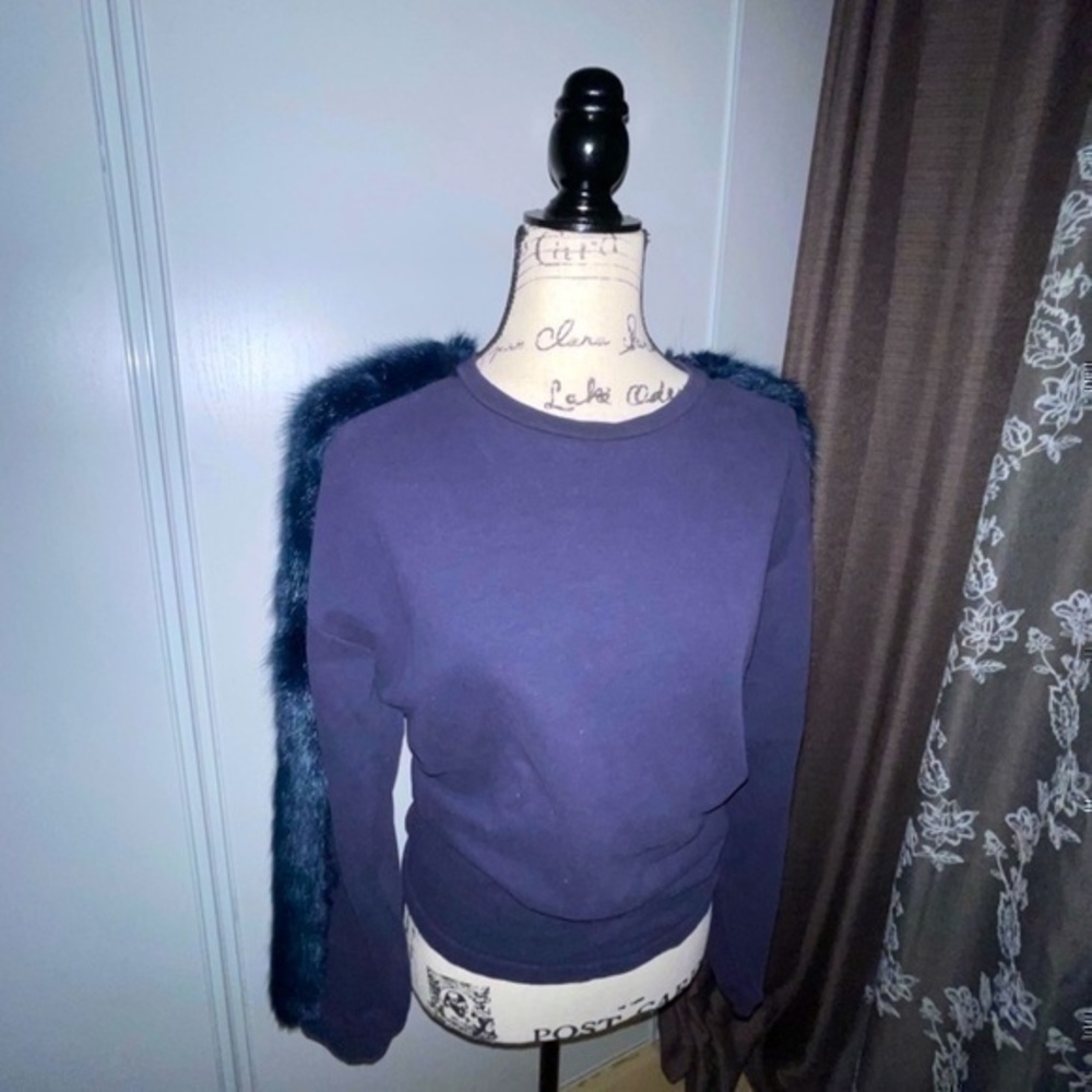 ZARA Plush Sweatshirt pullover faux fur sleeves navy blue S Gently Preloved - Picture 2 of 11